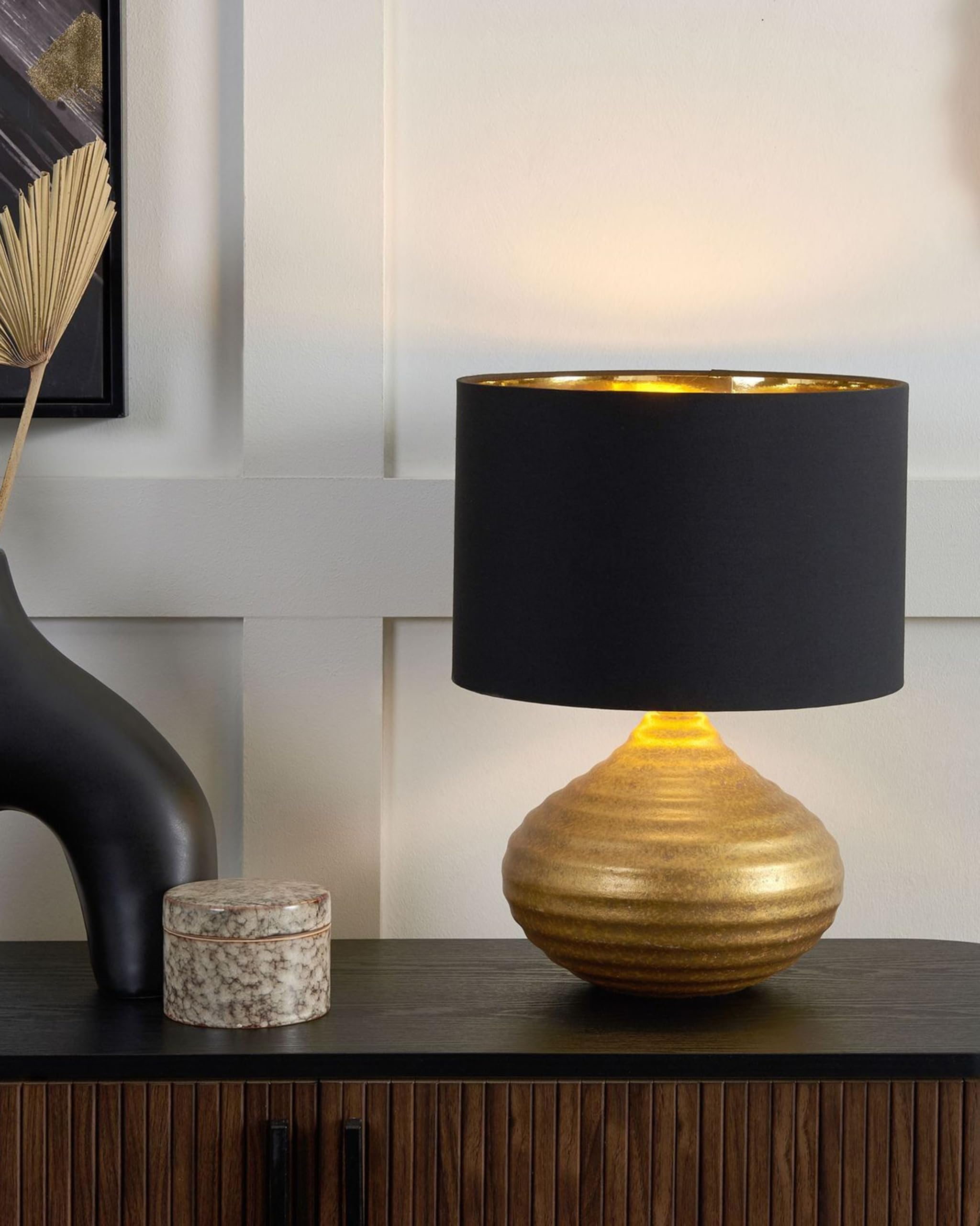 beliani-kuban-tischlampe-gold-schwarz-keramik-42-cm-e27 image 2