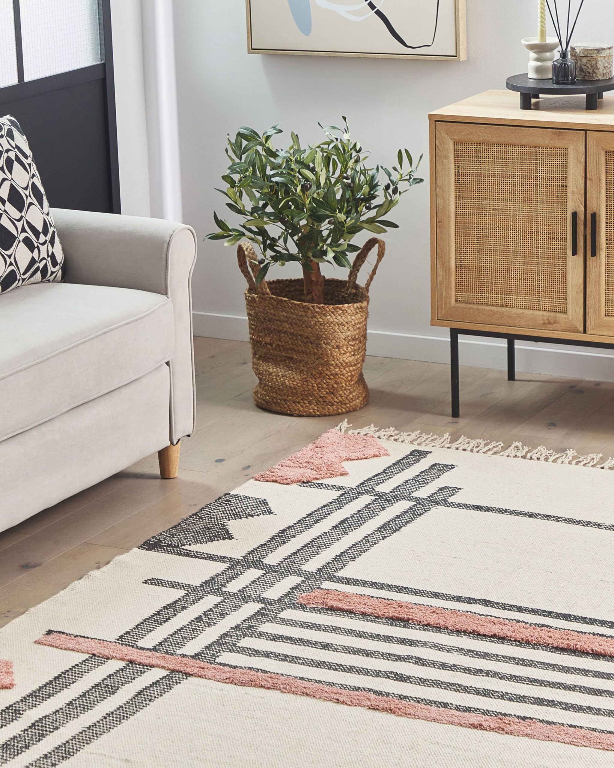 beliani-muradiye-baumwoll-teppich-beige-160x230-cm image 2