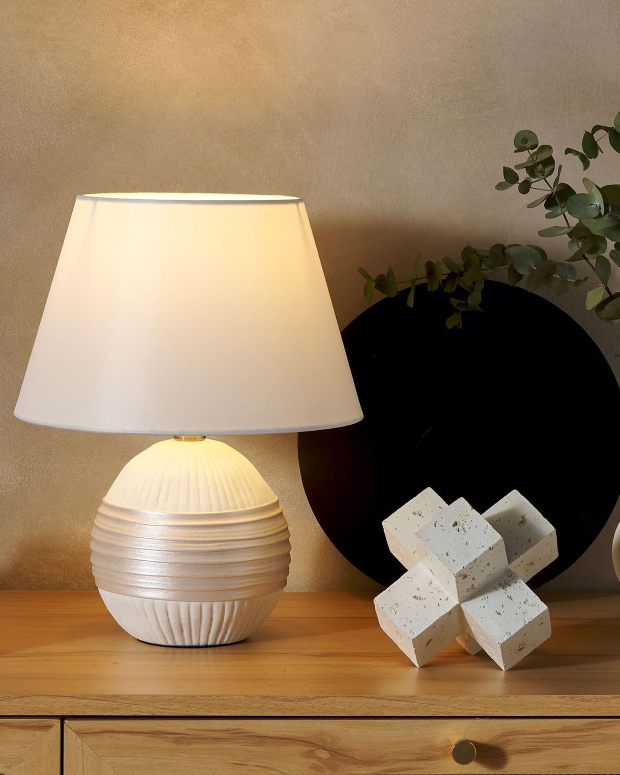 beliani-sado-tischlampe-keramik-cremewei-37-cm image 2