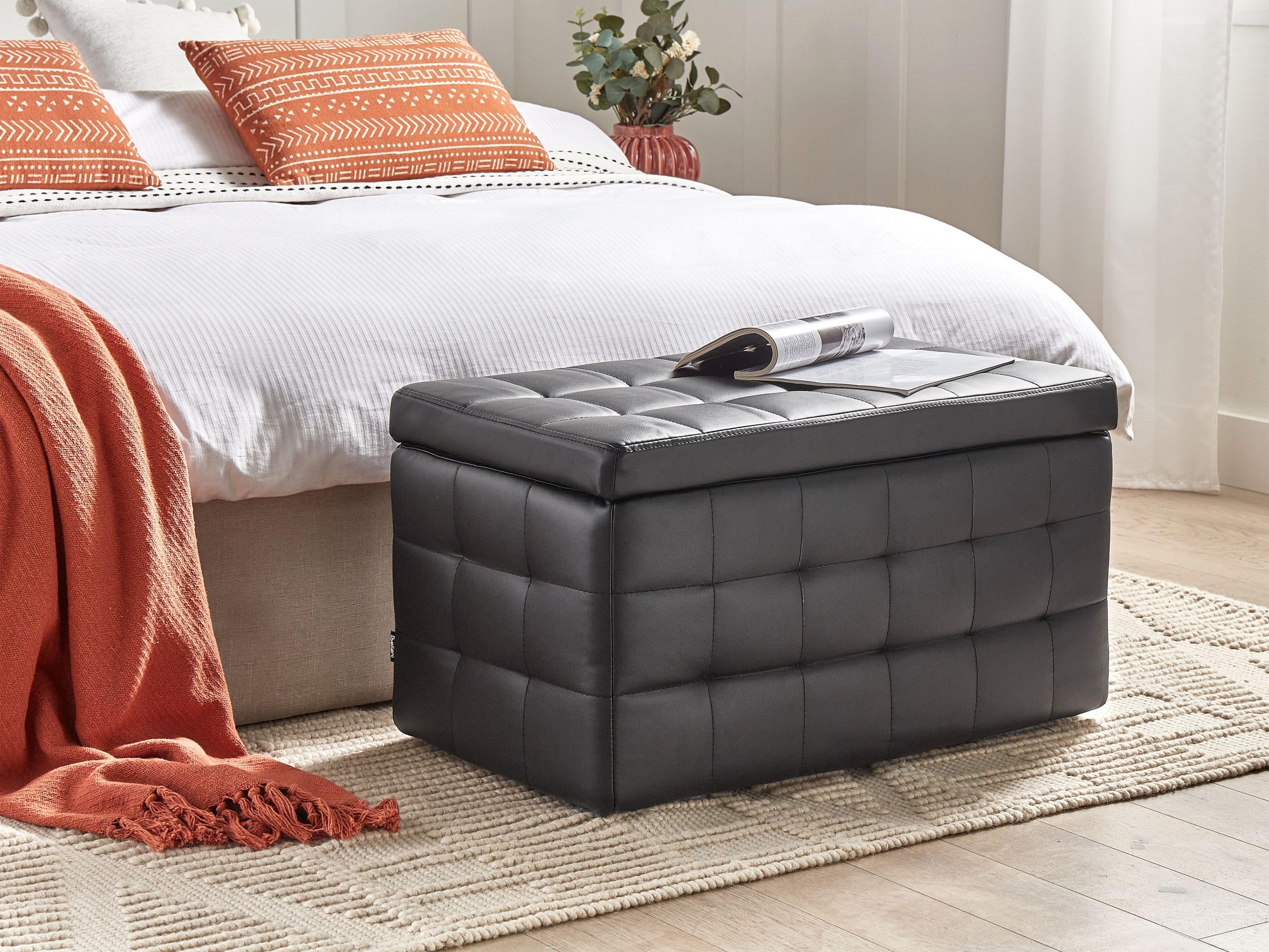 beliani-michigan-hocker-mit-stauraum-kunstleder-schwarz image 2