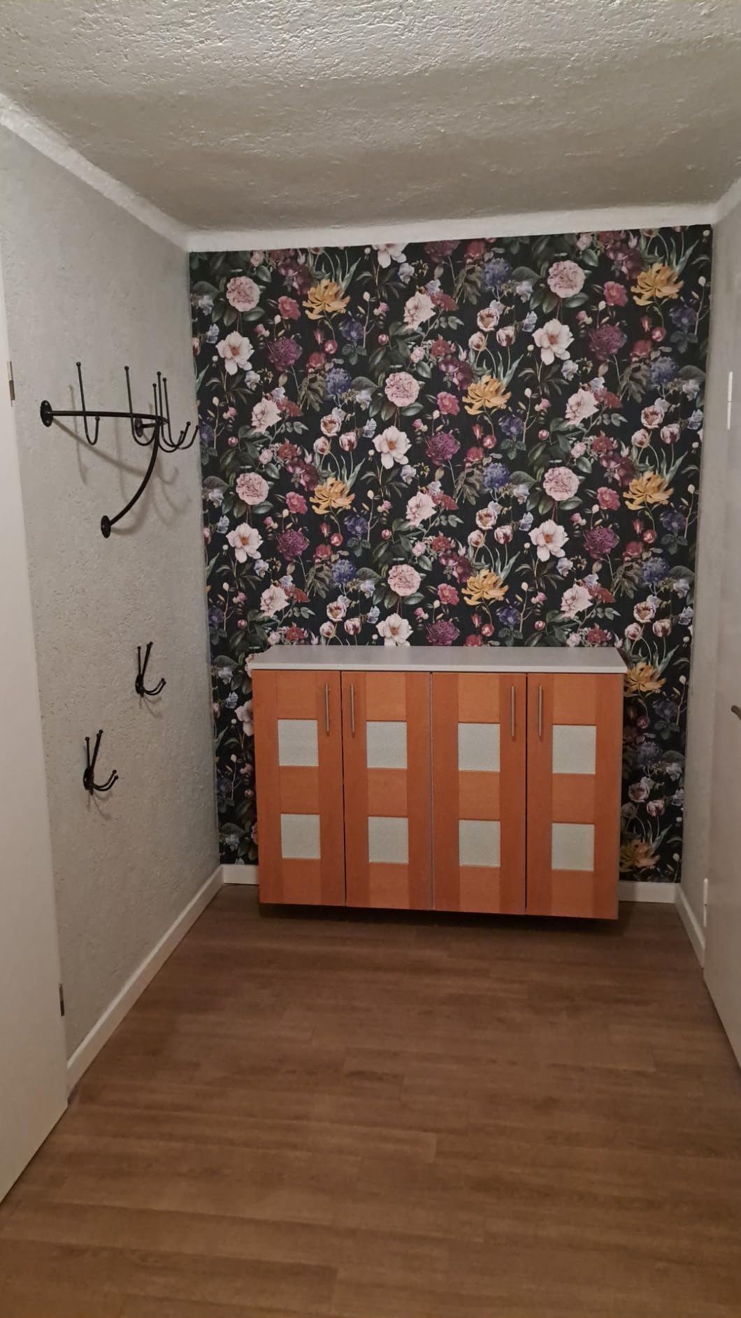 Leicht geklebt