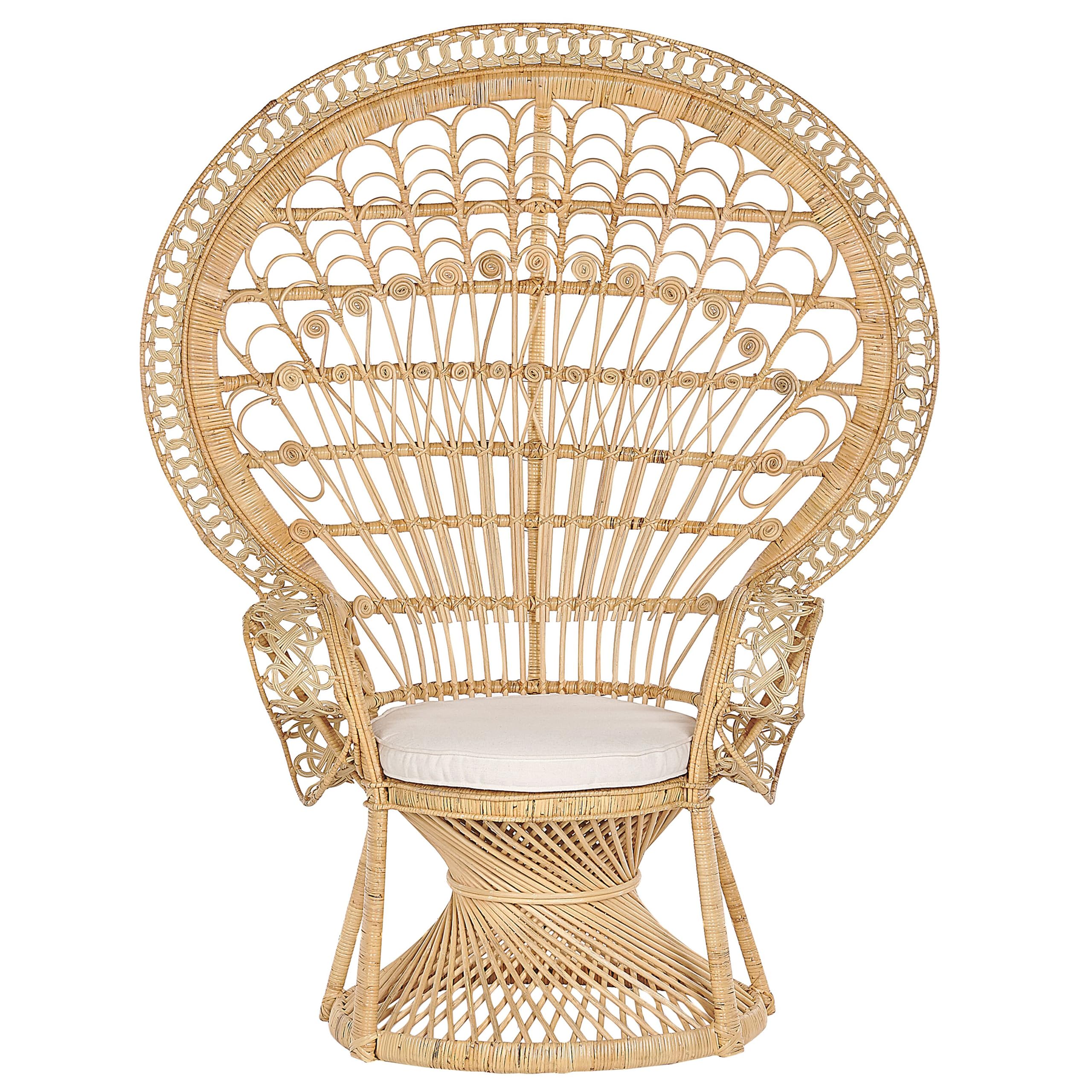 beliani-emmanuelle-pfauensessel-rattan-beige-kissen image 4
