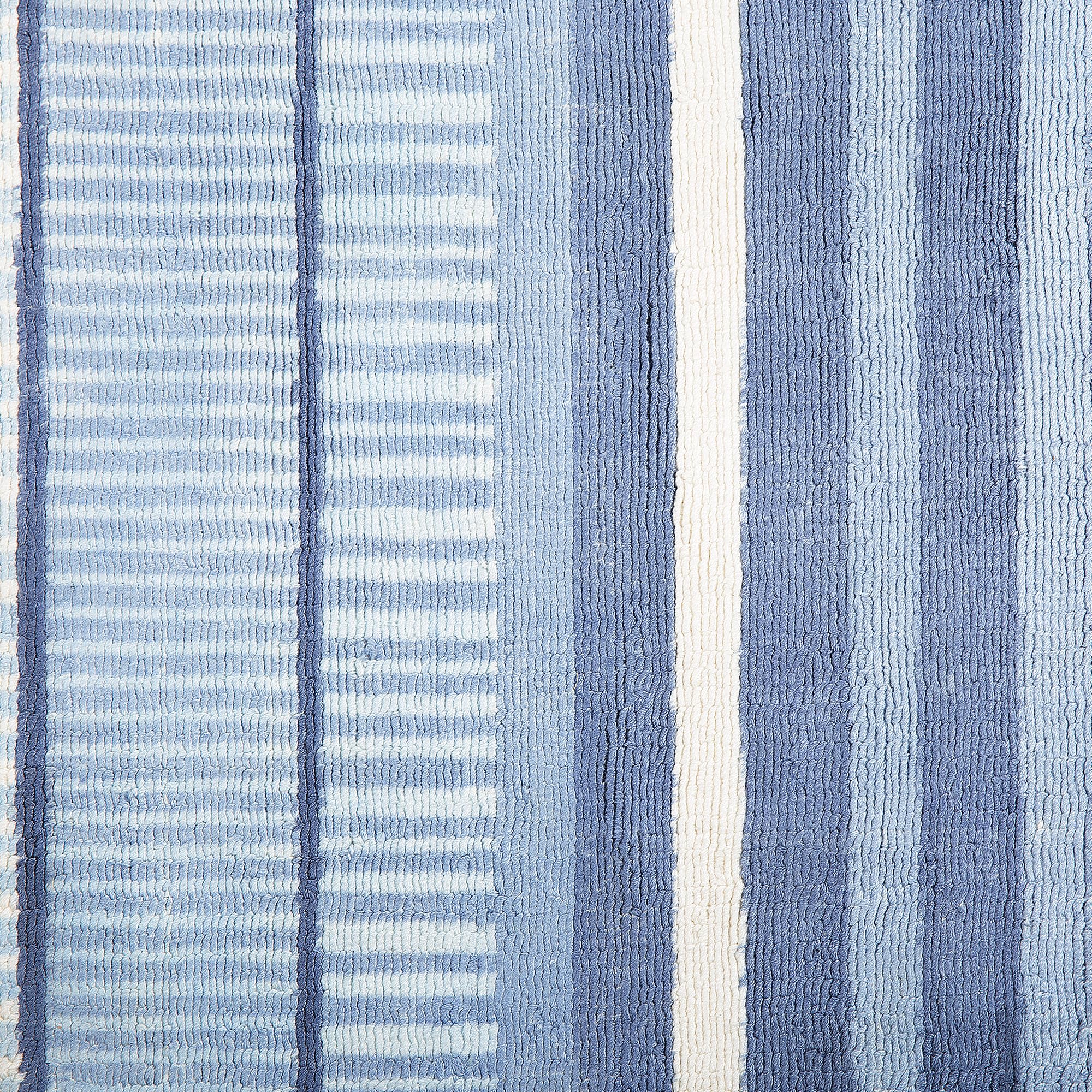 beliani-mediterran-teppich-hellblau-140-x-200-cm-viskose image 5