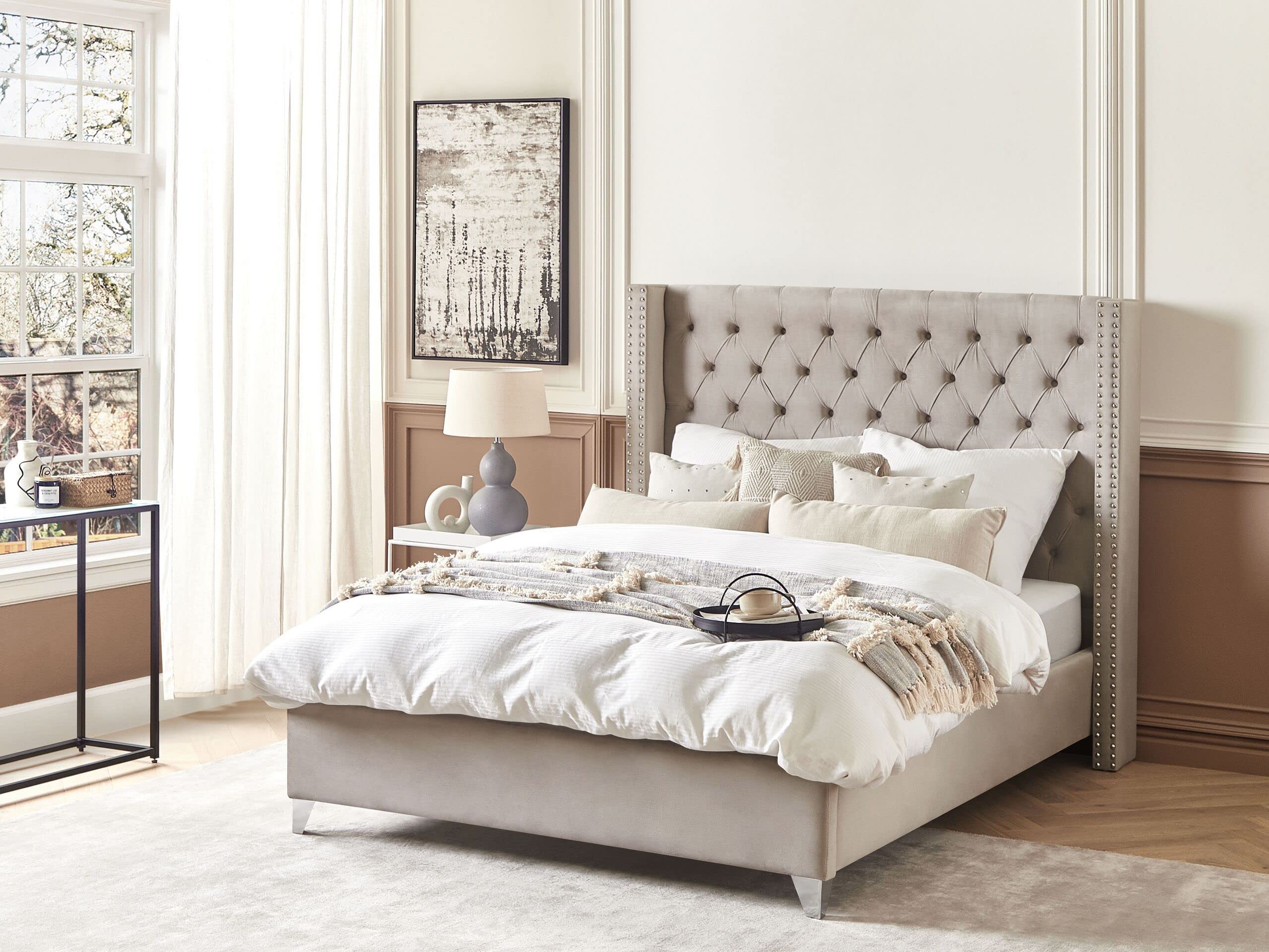 beliani-lubbon-polsterbett-samt-hellgrau-140x200-chesterfield image 2