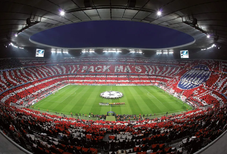 a-s-cr-ation-fototapete-fc-bayern-stadion-384x260 image 1