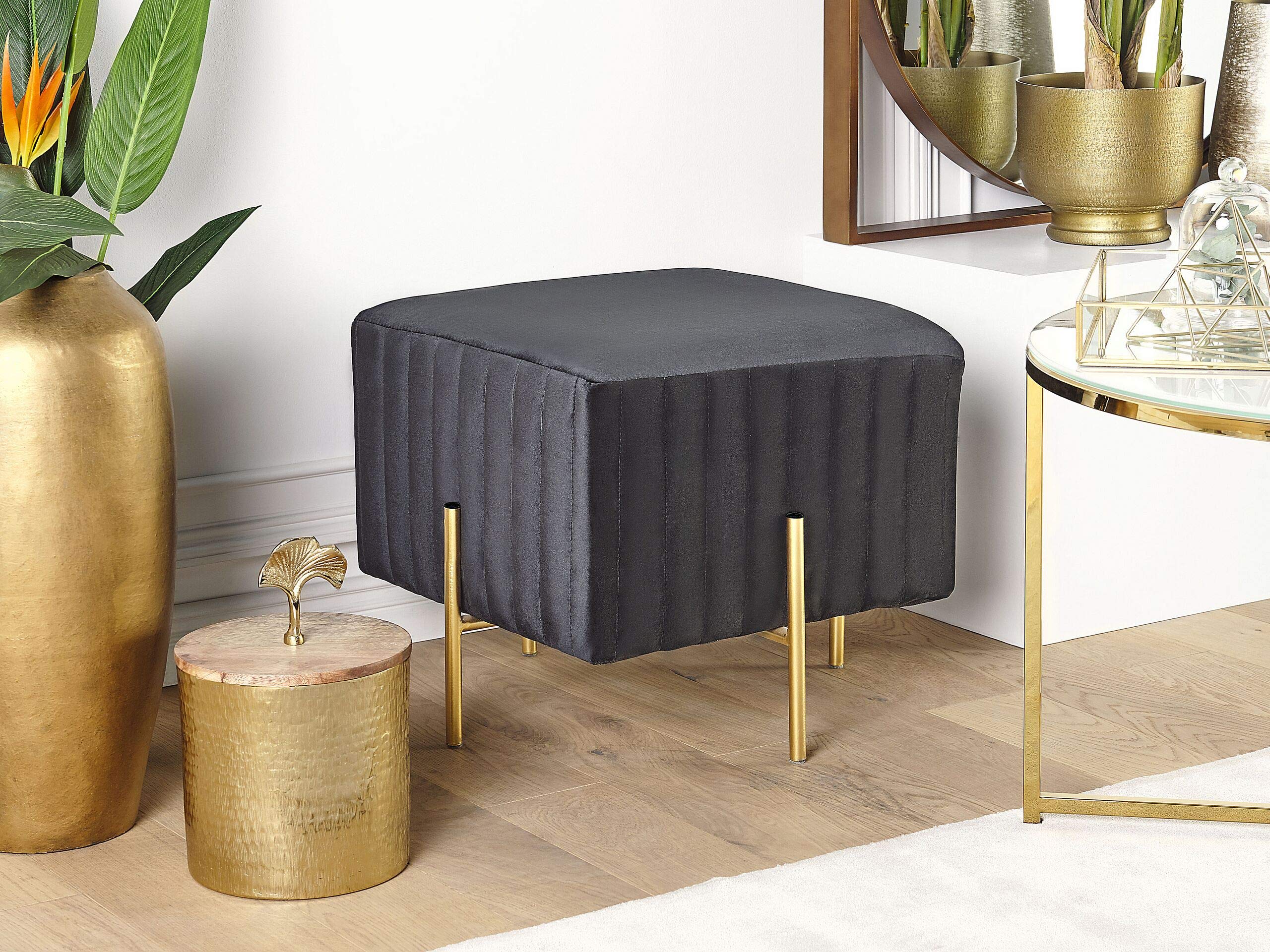 beliani-dayton-pouf-samt-schwarz-45x45-mit-goldbeinen image 2