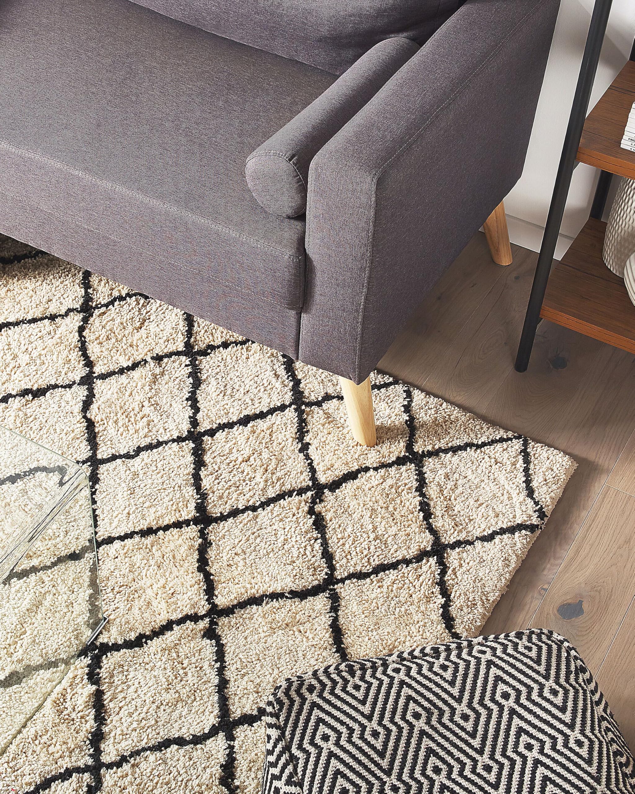 beliani-midyat-teppich-200x300-beige-schwarz-geometrisch image 4