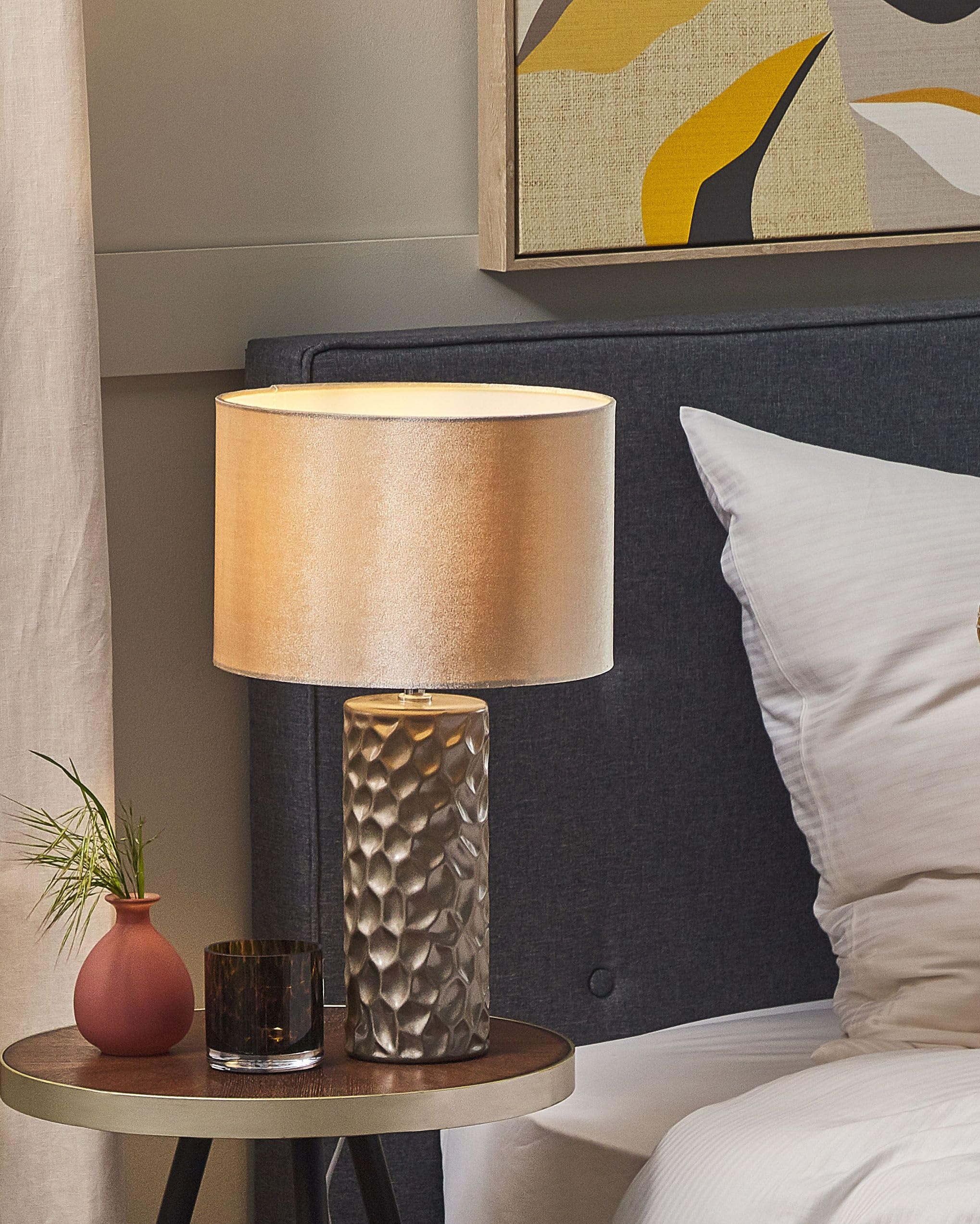 beliani-sankuru-tischlampe-50-cm-keramik-samt-gold image 2