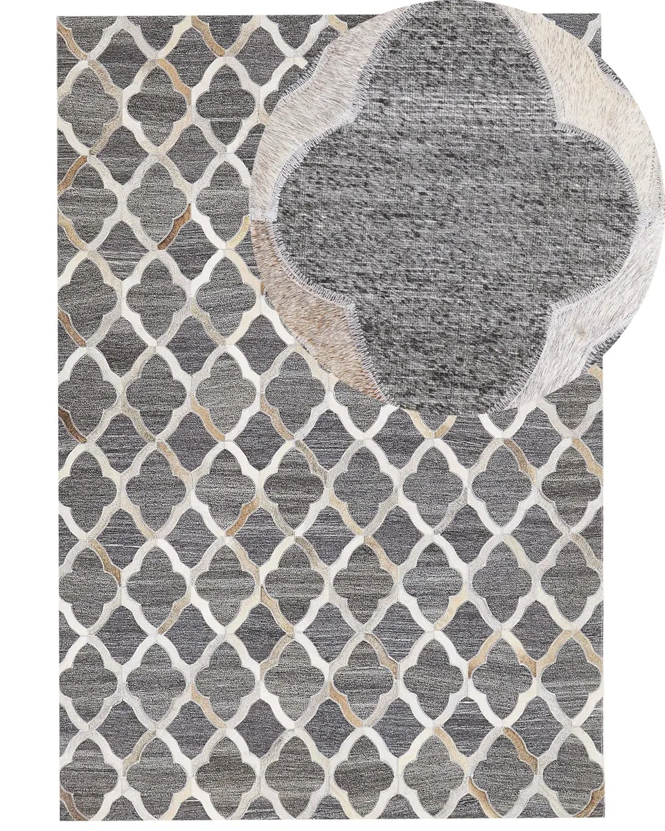 beliani-rolunay-teppich-140x200-cm-grau-beige-leder-patchwork image 1