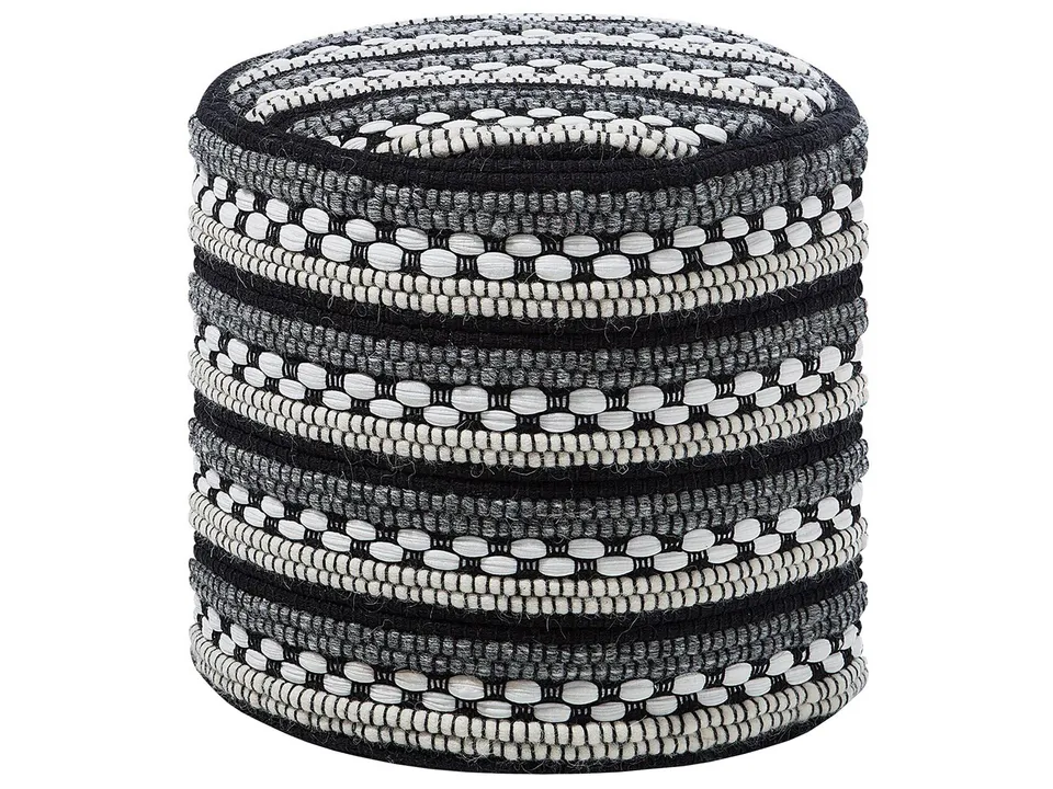 beliani-guntur-pouf-gestrickt-wei-schwarz-boho image 1