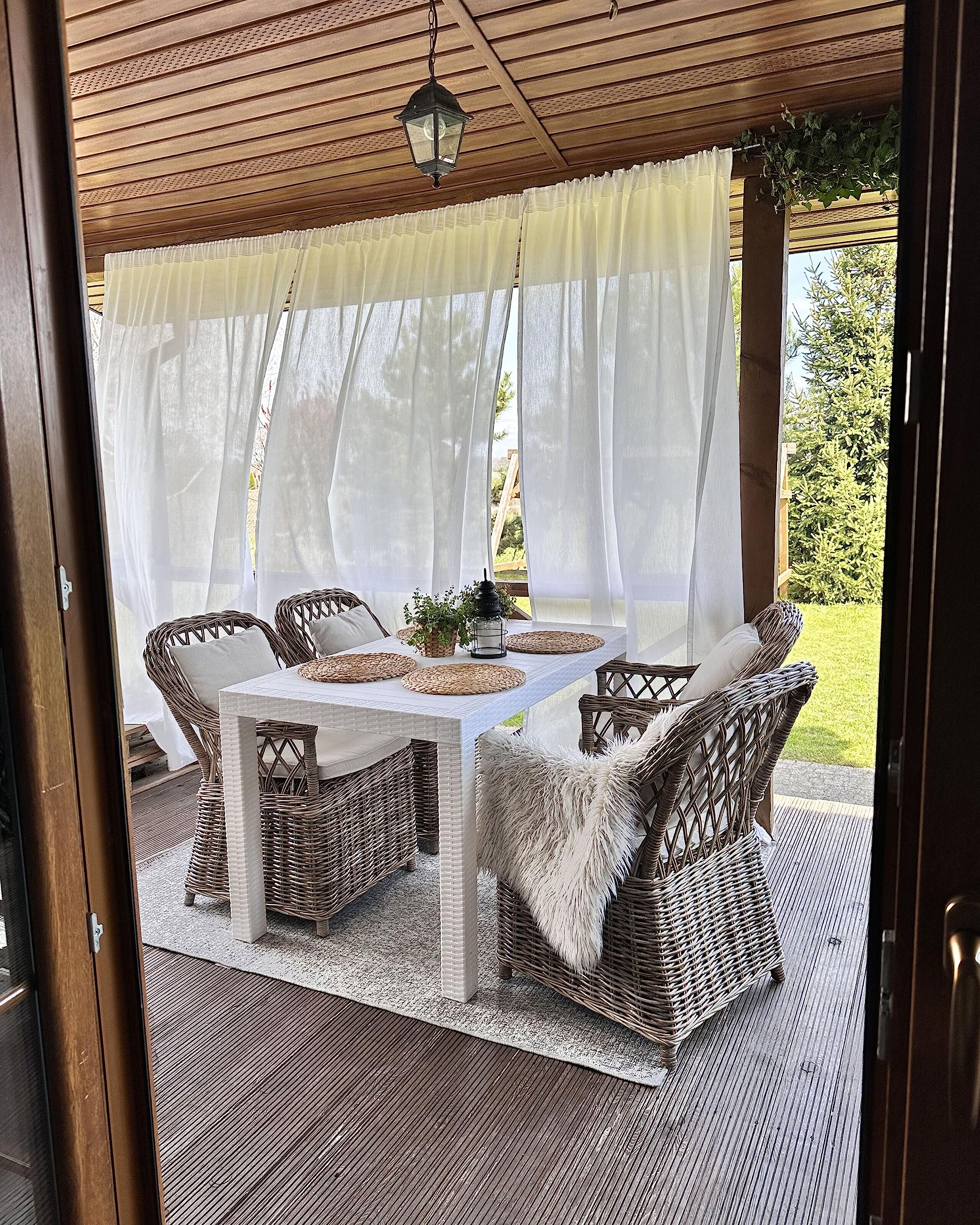 beliani-fossano-gartentisch-wei-140x80-rattanoptik image 8