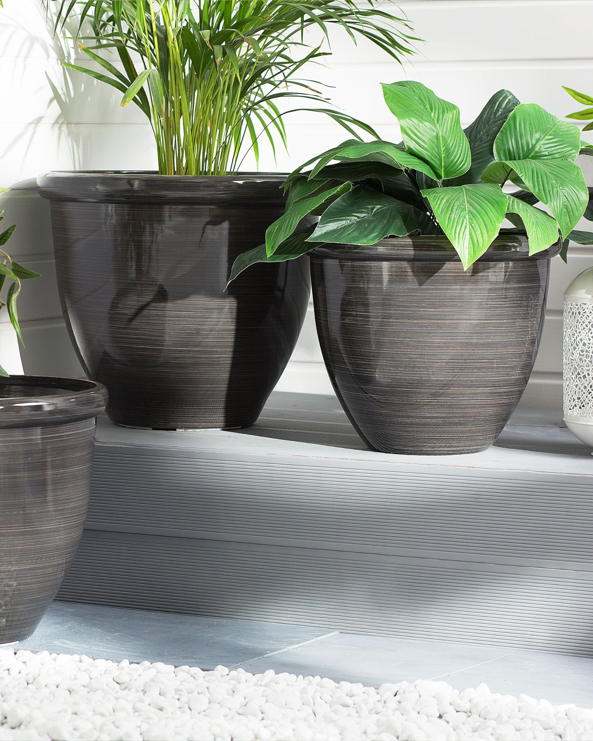 beliani-tesalia-blumentopf-braun-rund-40x40x34-cm-25-l image 2