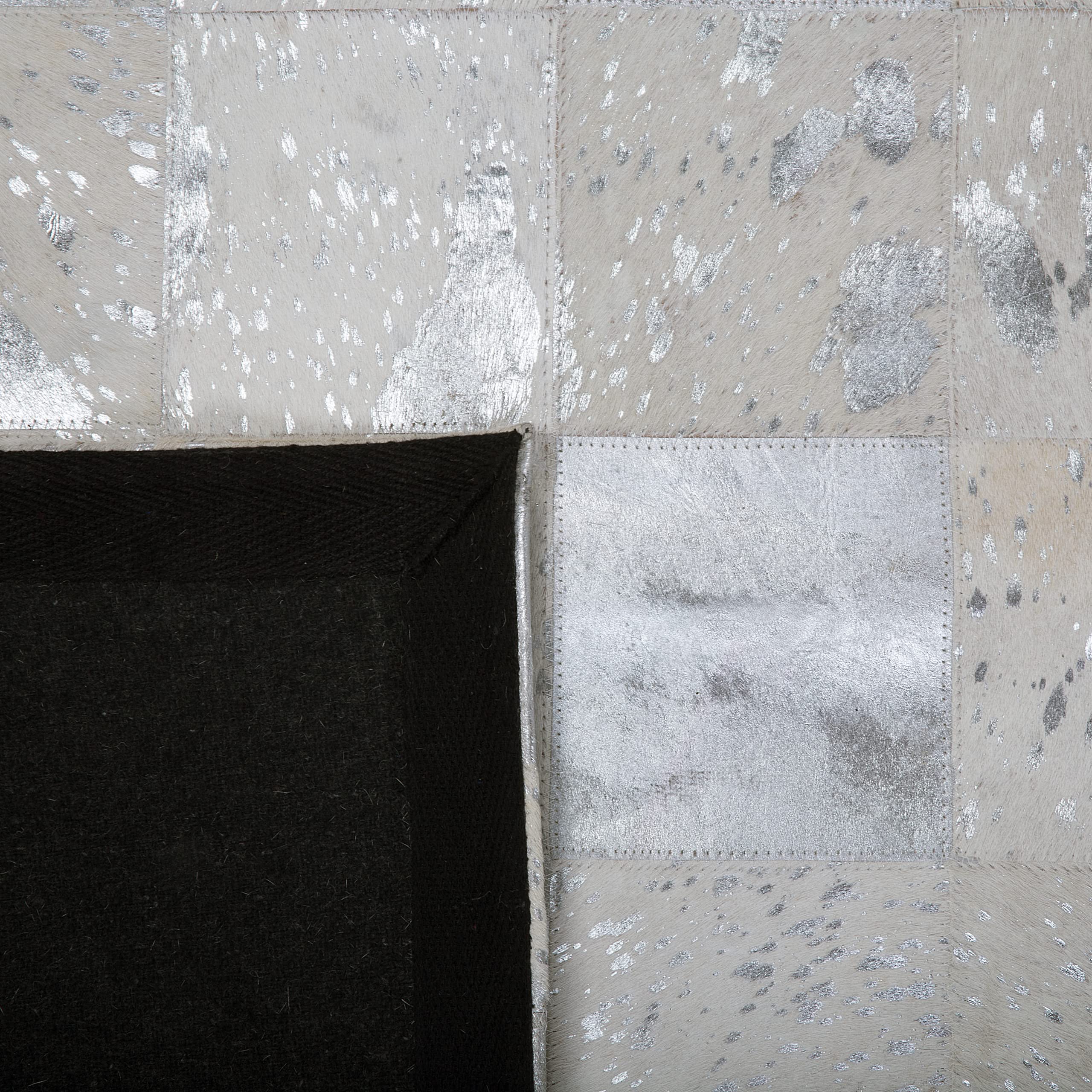 beliani-yazir-lederteppich-160x230-beige-silbern-patchwork image 5