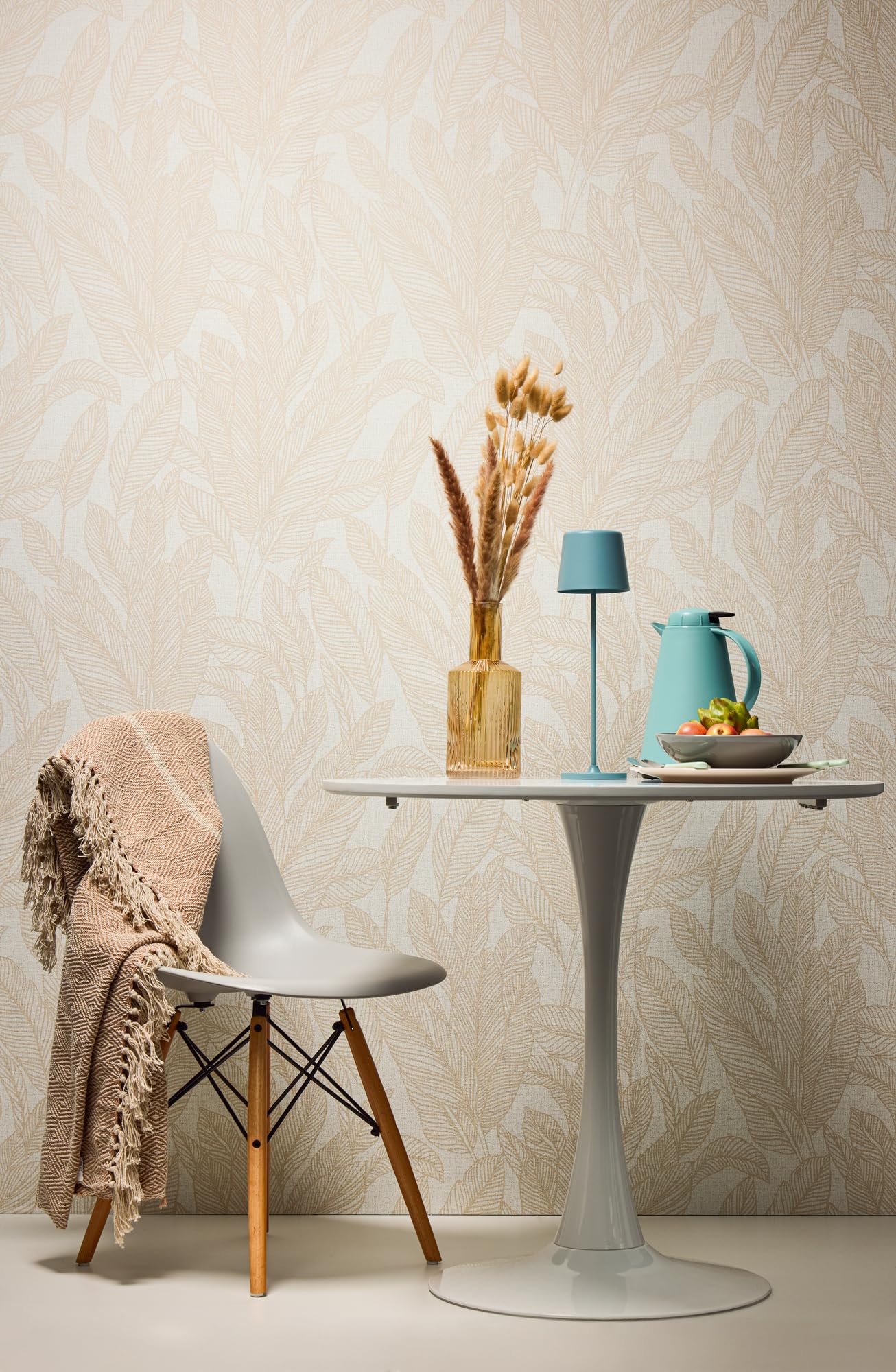 a-s-cr-ation-cosmopolitan-blatt-vliestapete-beige-10-05m image 5