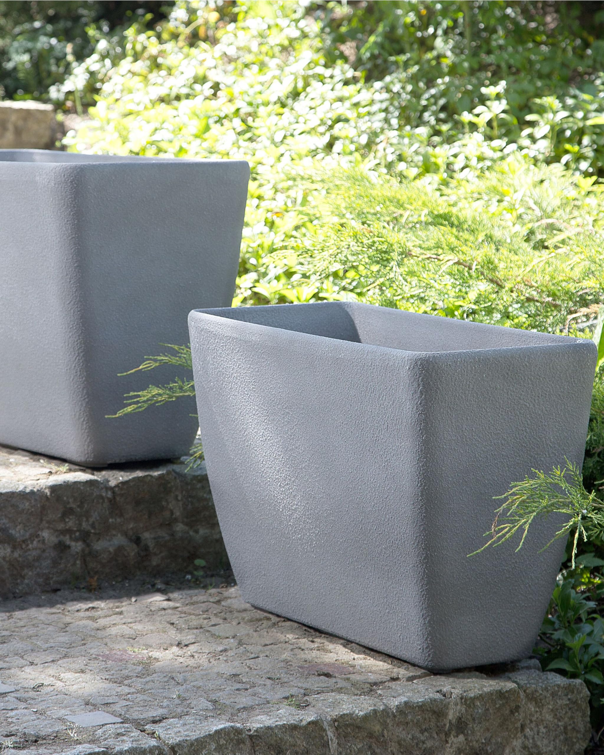 beliani-baris-blumentopfset-2er-grau-rechteckig-42-66-l-outdoor image 2