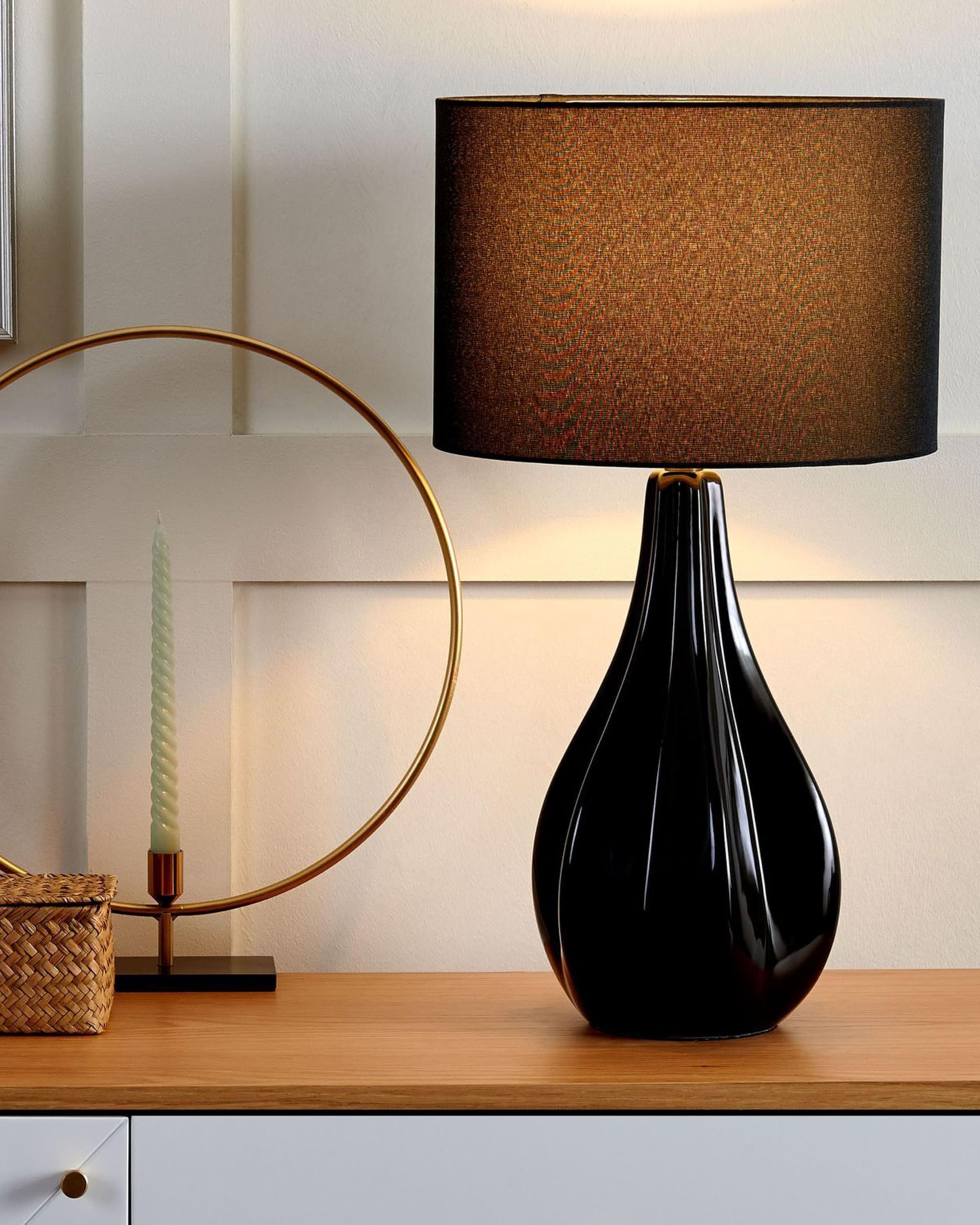 beliani-santee-tischlampe-schwarz-matt-kunstseide-e27 image 2