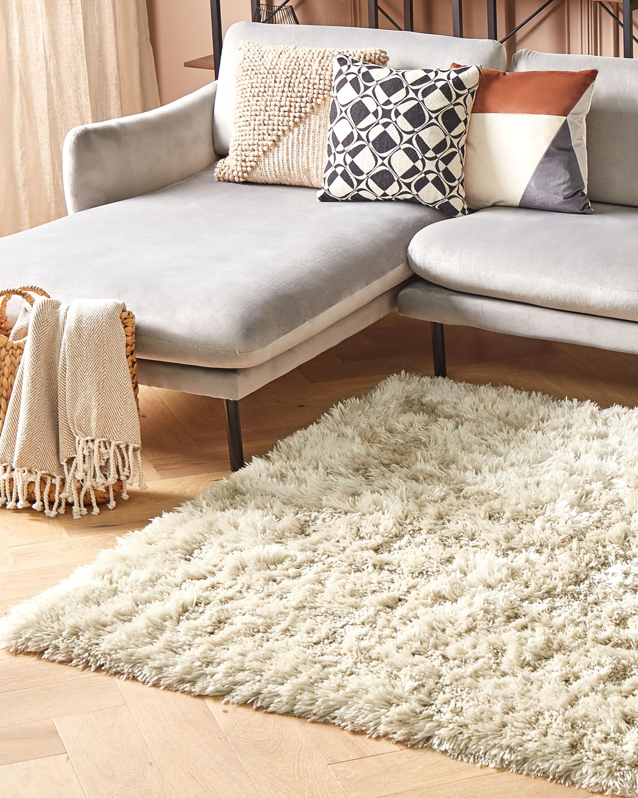 beliani-cide-teppich-160x230-cm-beige-hochflor-7-cm image 2
