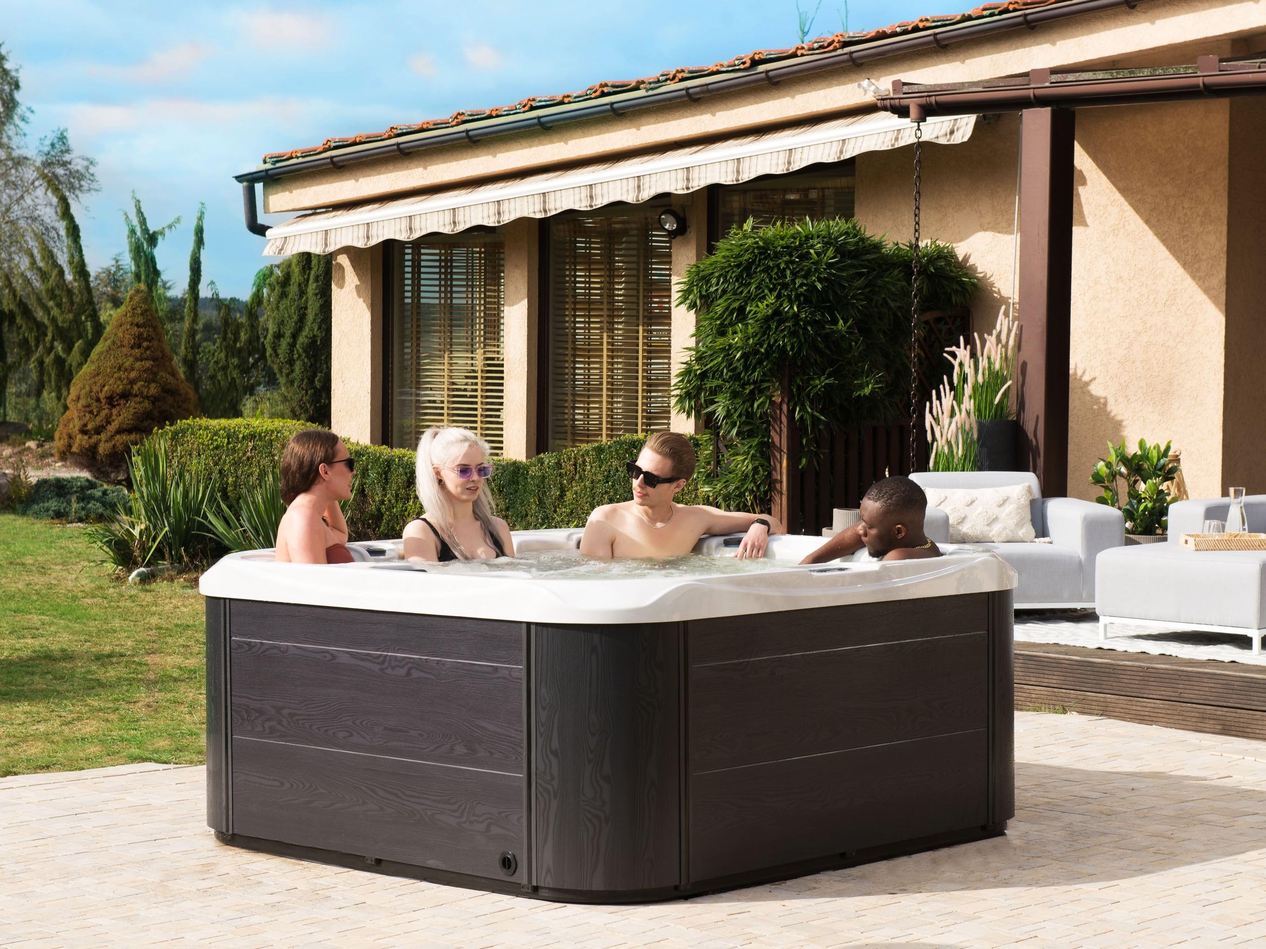 beliani-lastarria-outdoor-whirlpool-200x200-wei-led image 2