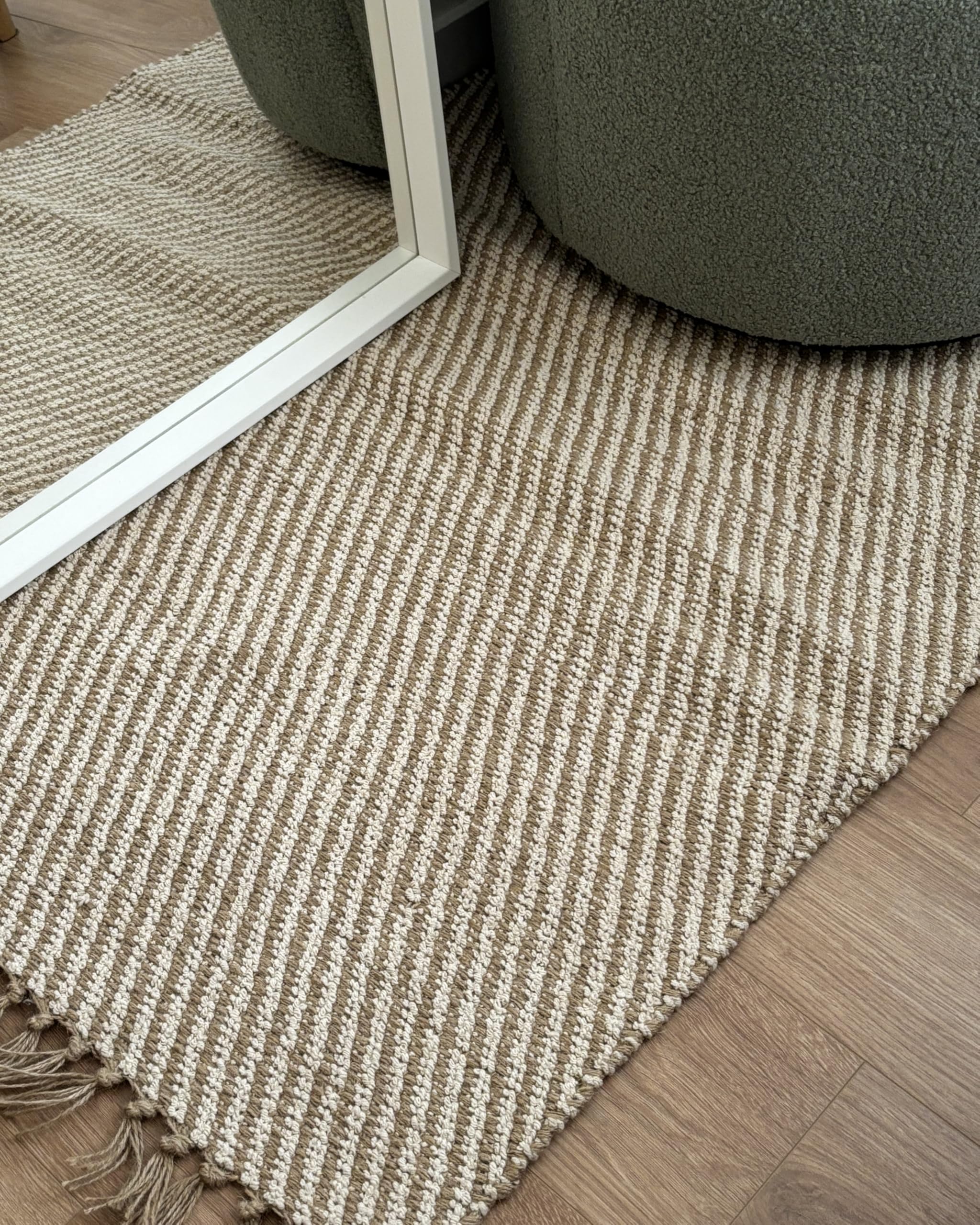 beliani-aladag-teppich-80x150-beige-boho-fransen image 7
