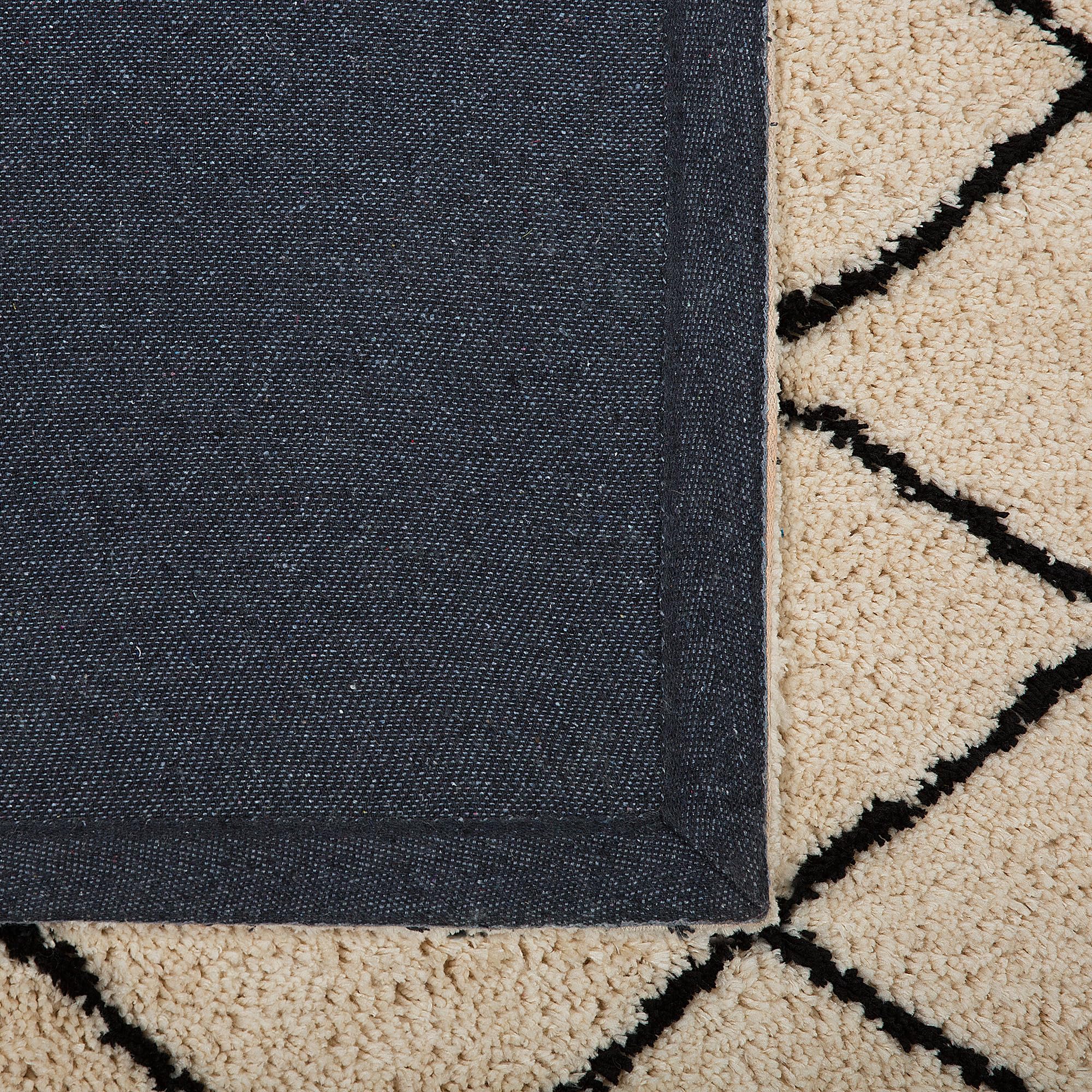 beliani-midyat-teppich-200x200-cm-beige-schwarz-karo image 5