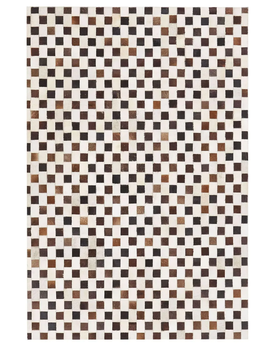 beliani-kayabey-kuhfell-teppich-140x200-braun-patchwork image 1