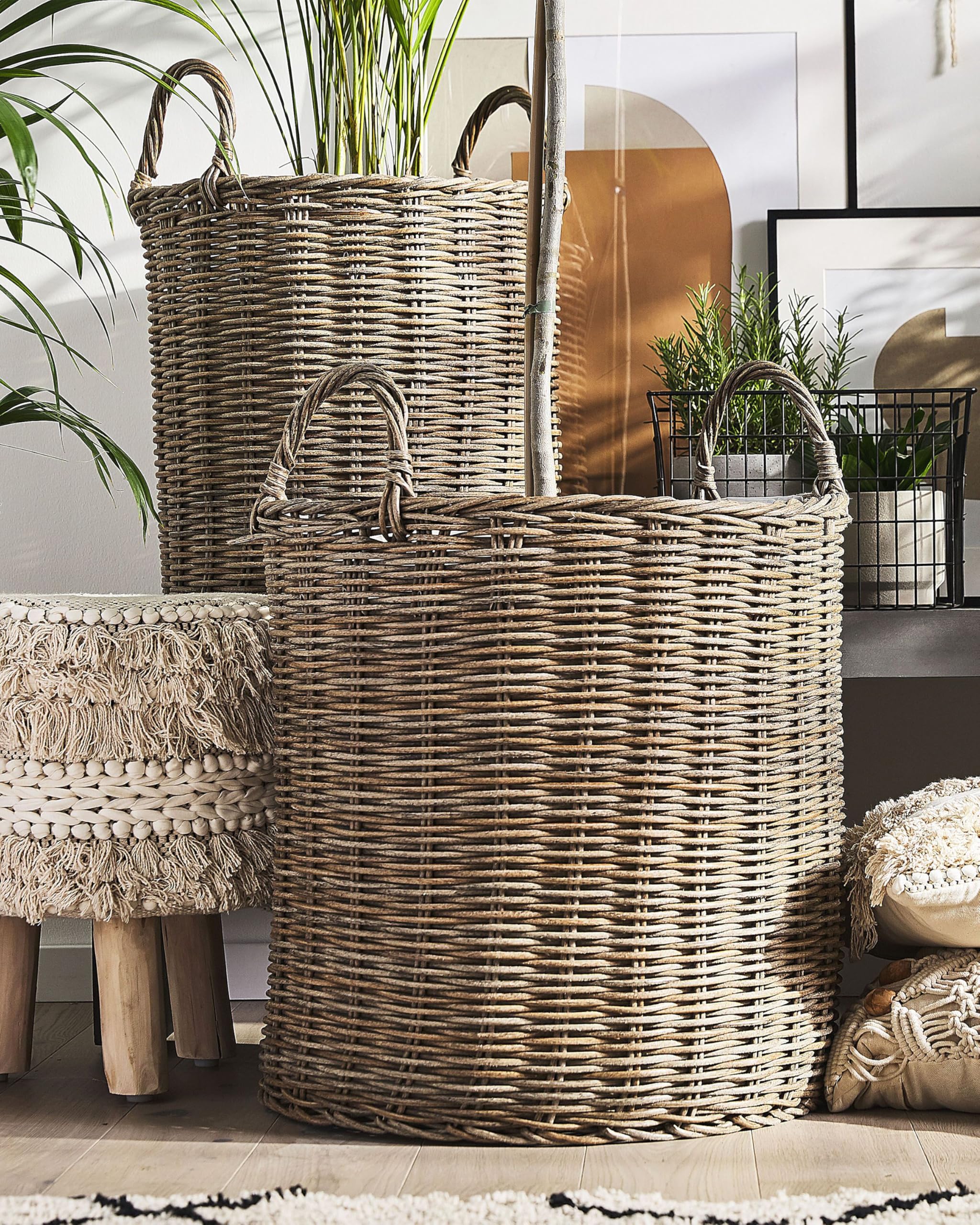 beliani-bitola-blumenkorb-2er-set-sandbeige-rattan-rund image 2