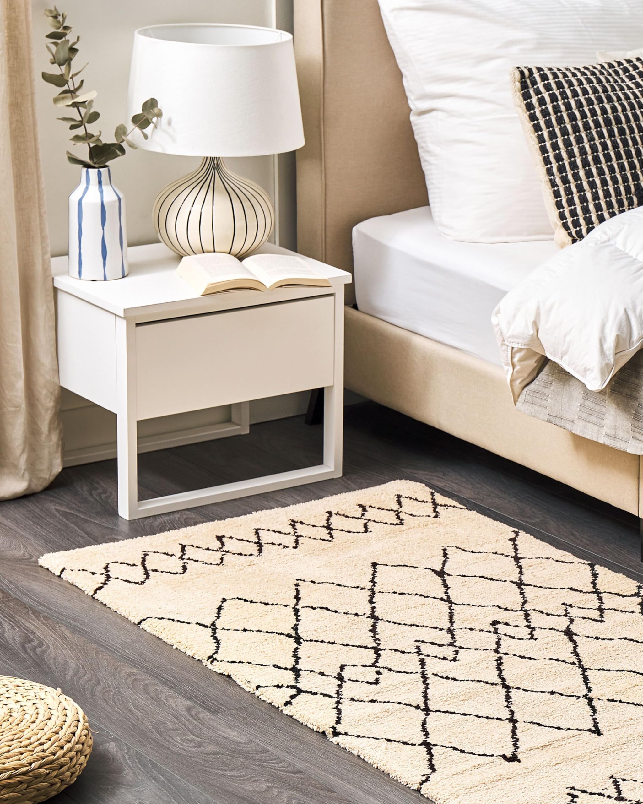 beliani-havsa-teppich-80x150-beige-schwarz-zickzack image 2