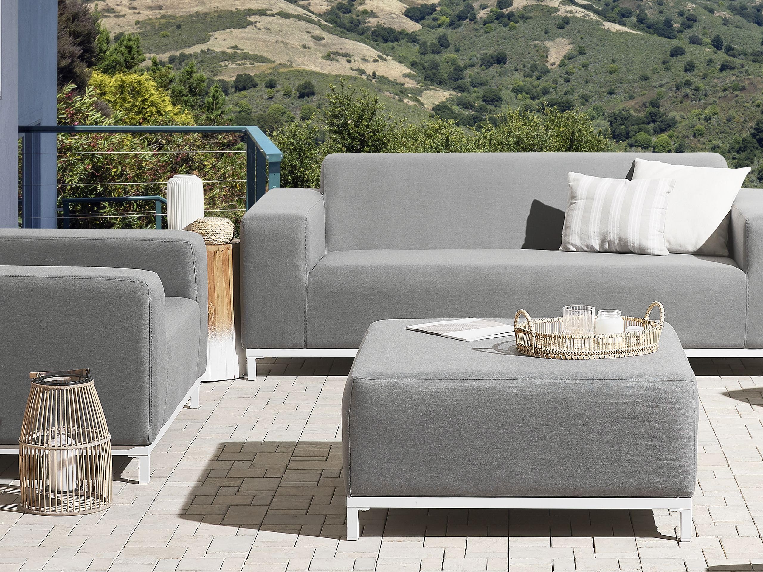 beliani-rovigo-pouf-garten-grau-outdoor-hocker image 2