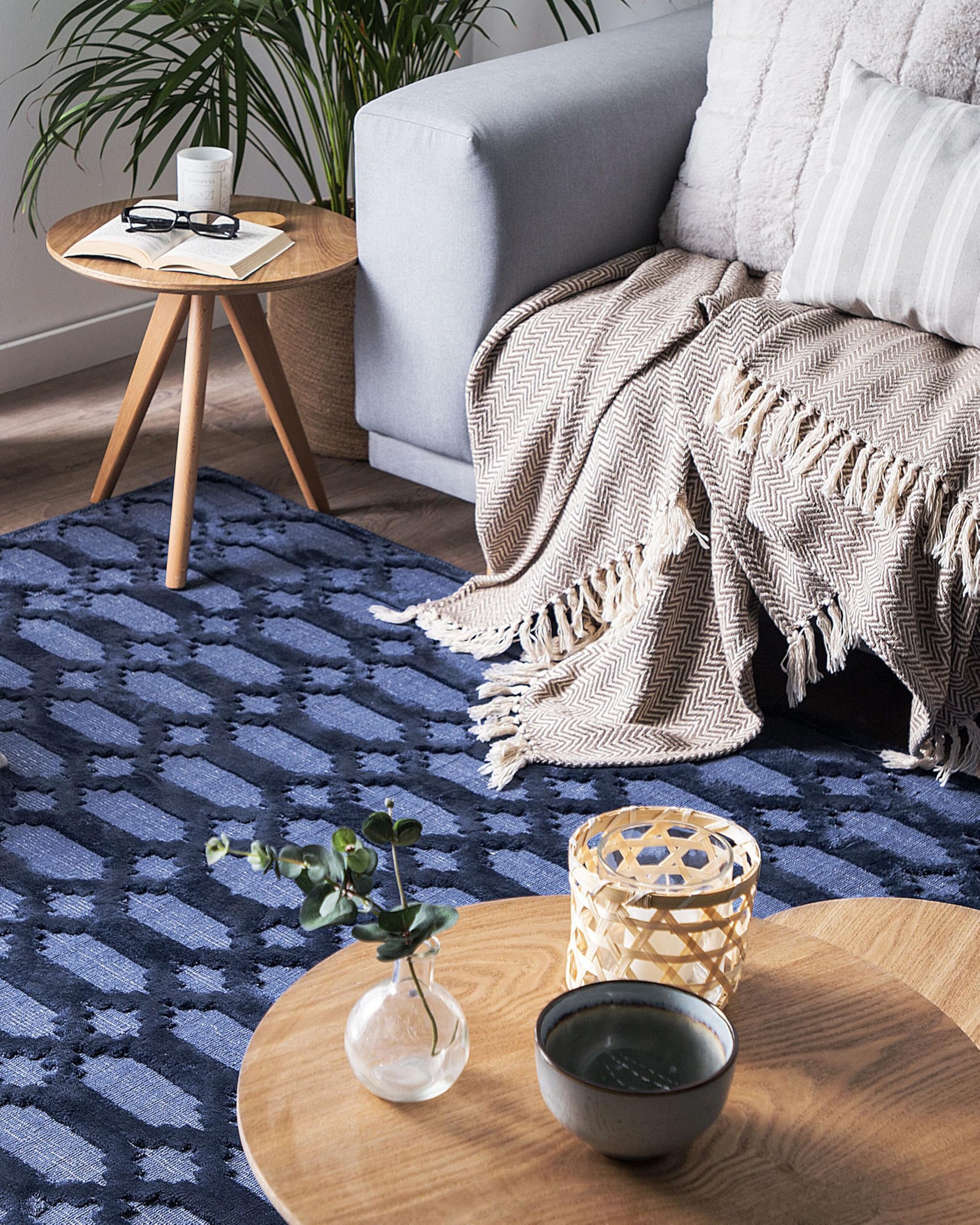 beliani-cizre-teppich-140-x-200-cm-blau-viskose image 2