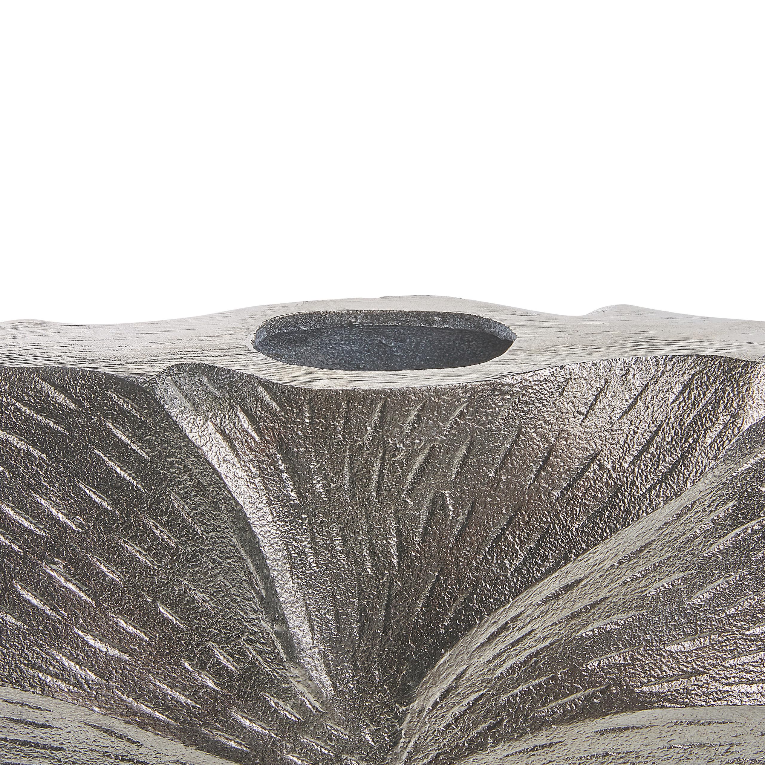 beliani-vase-urgench-blumenvase-aluminium-silber-21-cm-handarbeit image 5