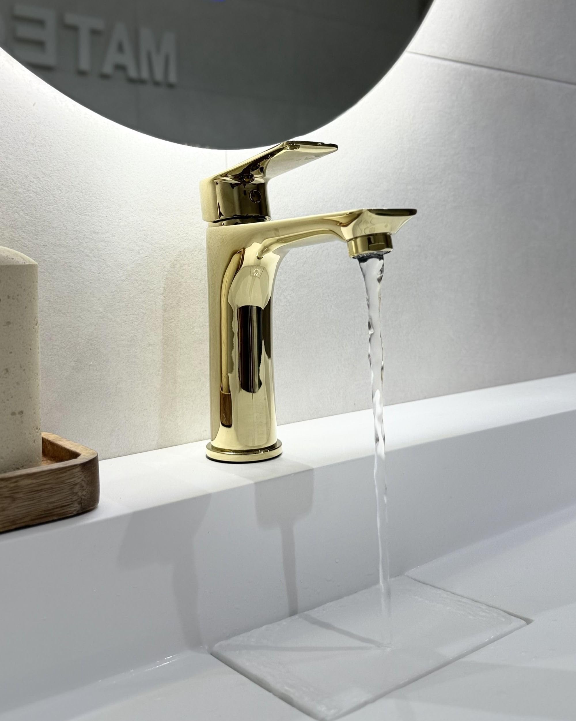 beliani-berloi-wasserhahn-messing-gold-waschtischarmatur-gl-nzend image 8