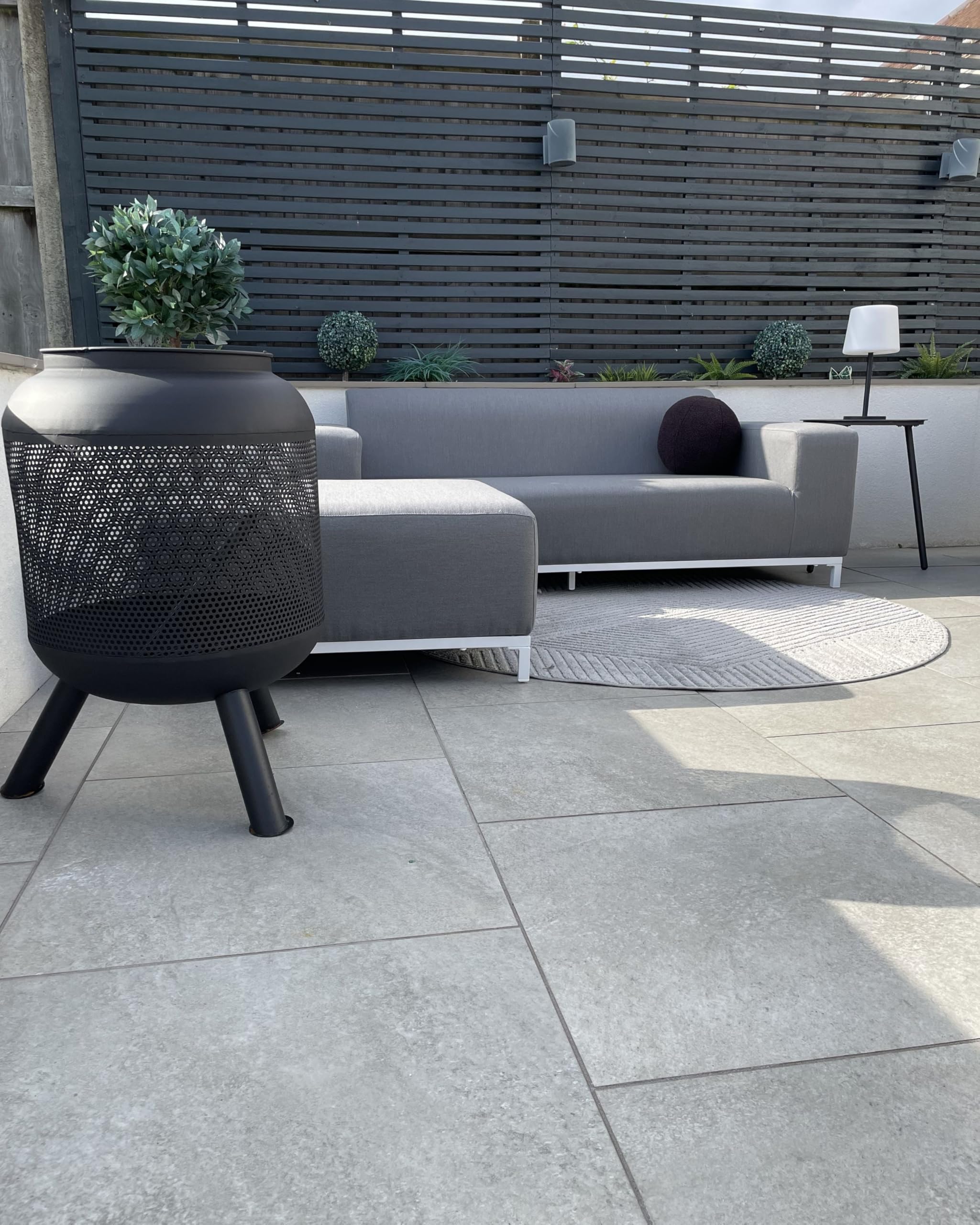 beliani-rovigo-pouf-garten-grau-outdoor-hocker image 8