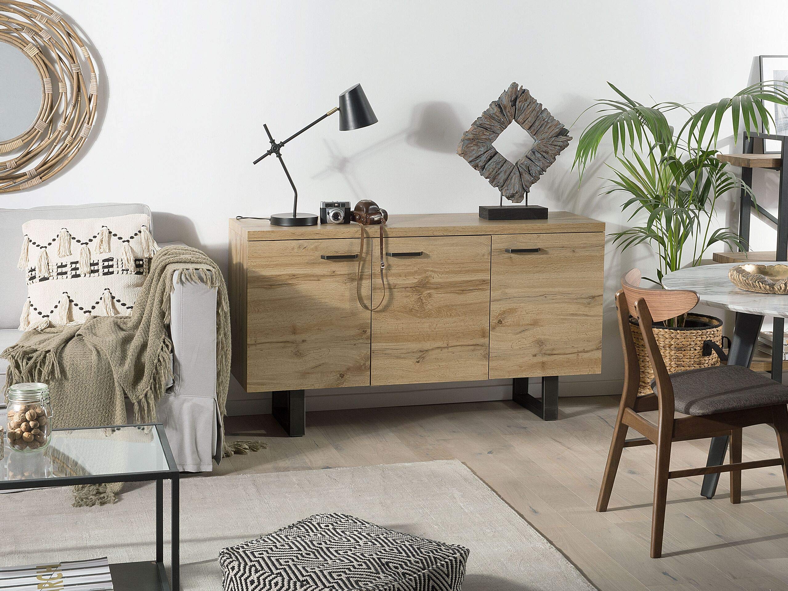 beliani-timber-sideboard-140-cm-hell-kommode-3-t-ren image 2