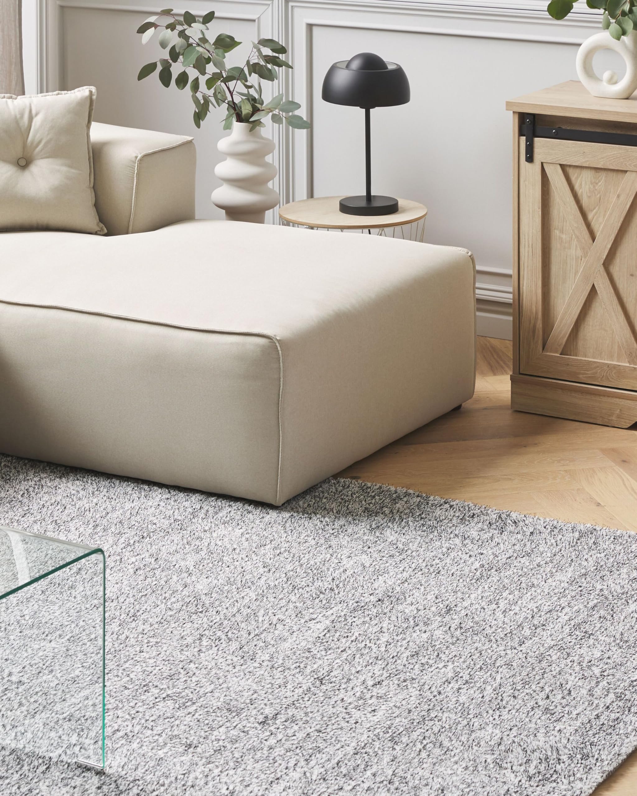 beliani-demre-teppich-200x200-cm-grau-hochflor-quadratisch image 2