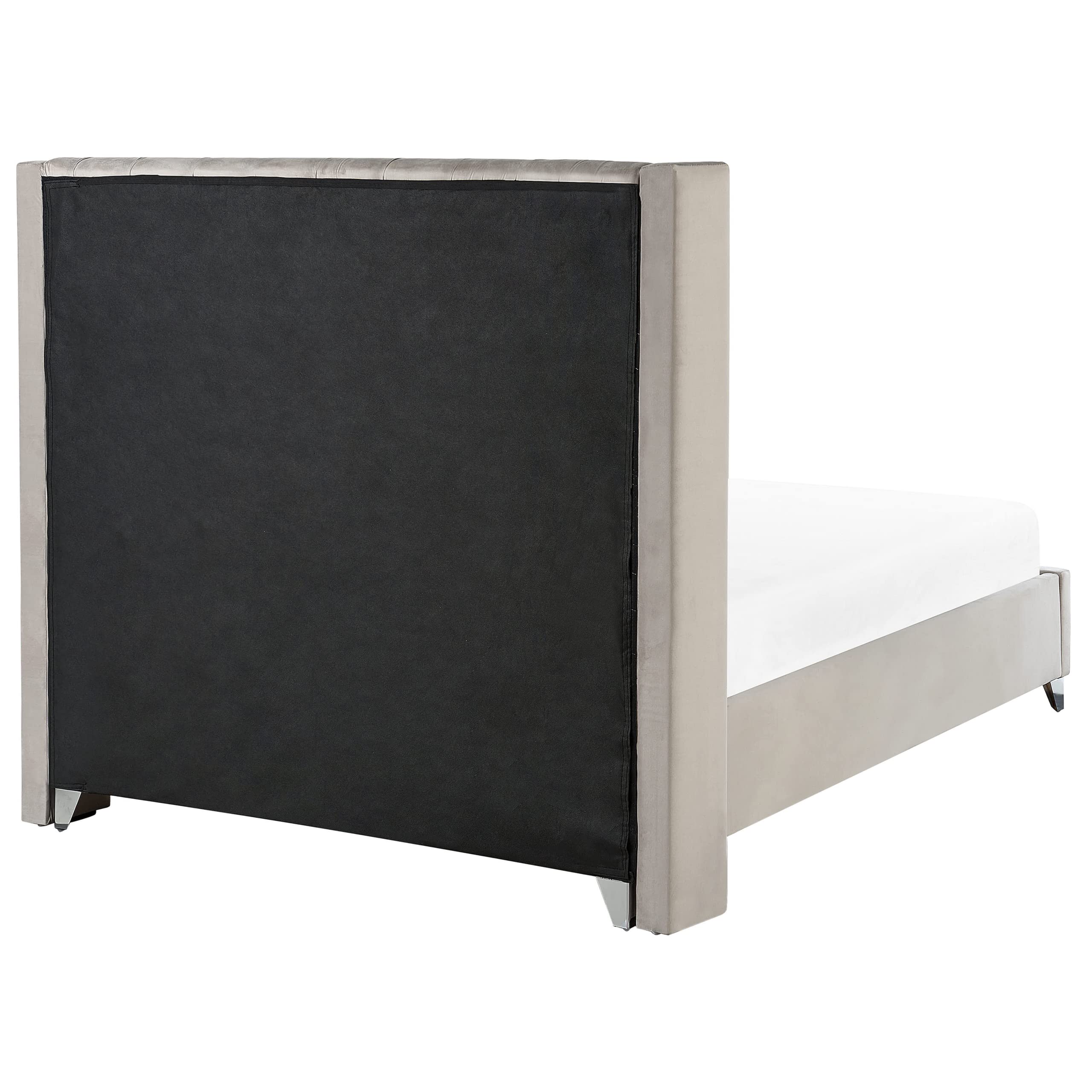 beliani-lubbon-polsterbett-samt-hellgrau-140x200-chesterfield image 4