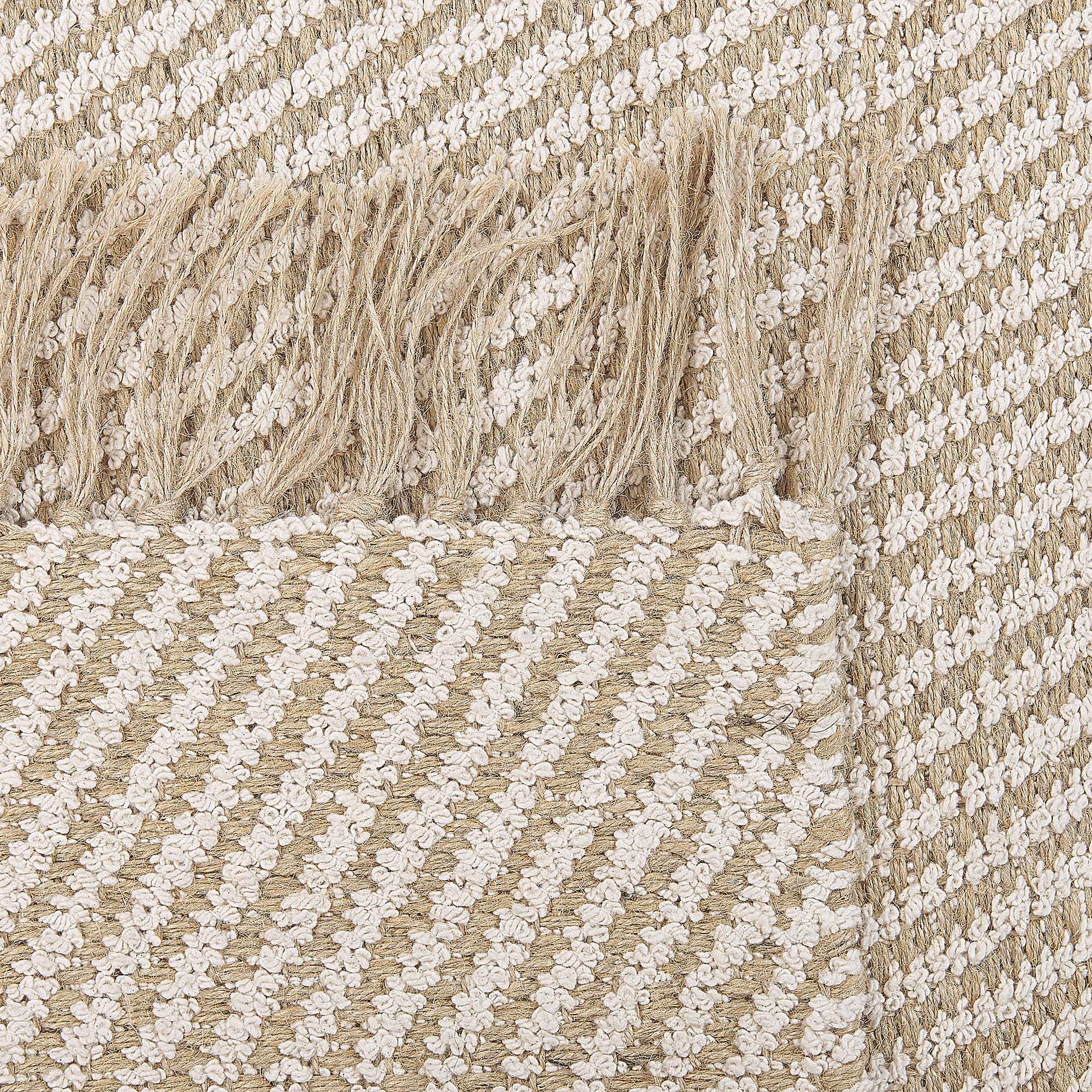 beliani-aladag-teppich-140x200-beige-boho-fransen image 5