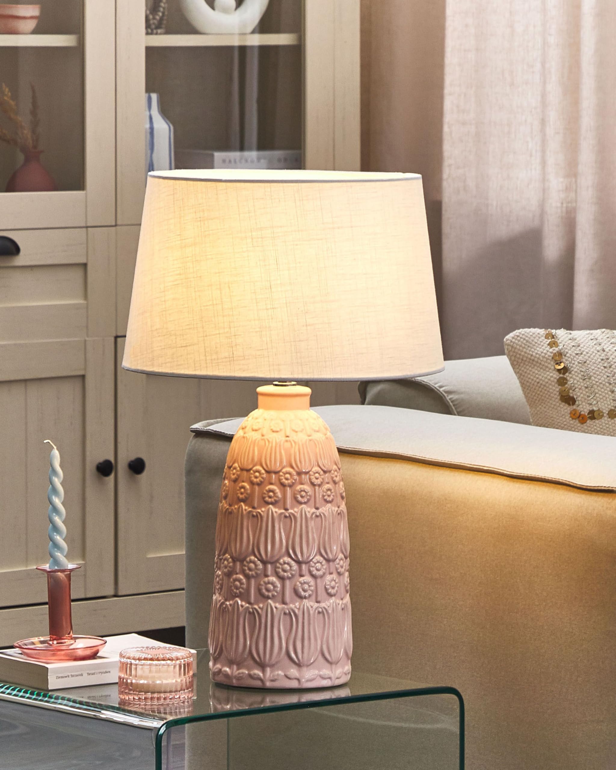 beliani-zarima-tischlampe-keramik-rosa-blumenmotiv-56-cm image 2