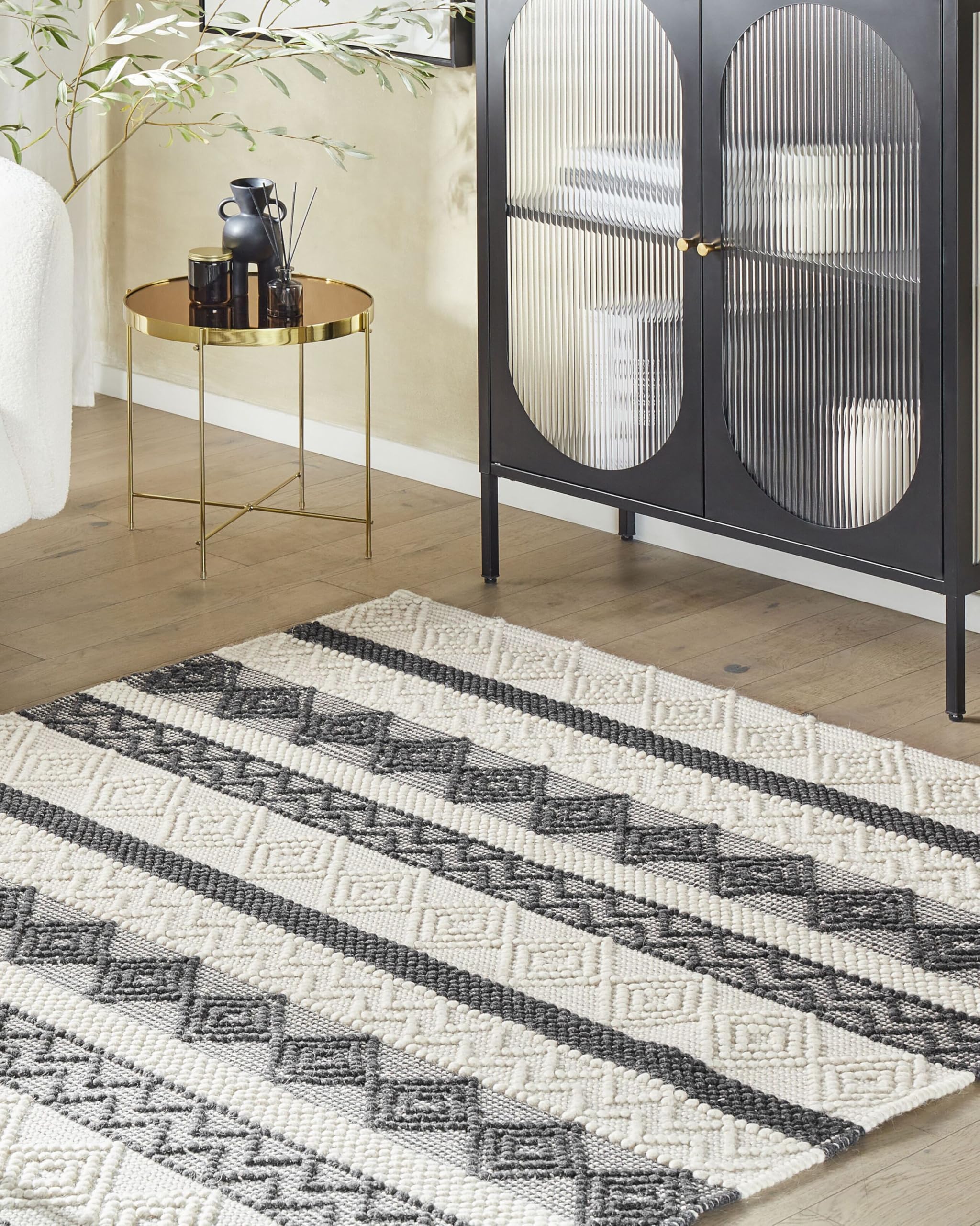 beliani-davutlar-teppich-wolle-beige-grau-160-x-230-cm image 2