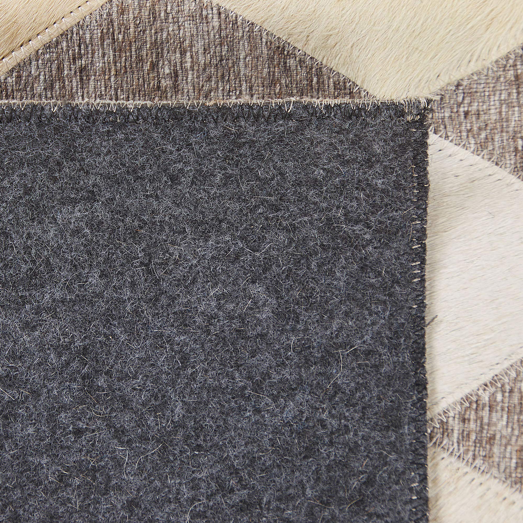 beliani-seslice-lederteppich-160x230-cm-beige-braun-karo image 7